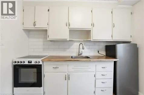 4 Robinson Street Hamilton ON L8P 1Y5