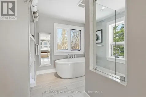 3476 Garden Of Eden Road Clearview ON L0M 1G0