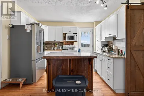 1132 Tara Road Selwyn ON K9J 6X2