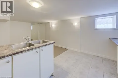 125 Margaret Avenue Kitchener ON N2H 4H7