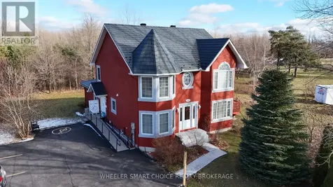 2135 Pitt Street Cornwall ON K6K 1A1