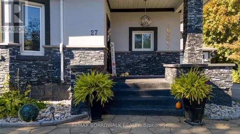 27 Allan Street Carleton Place ON K7C 1T1
