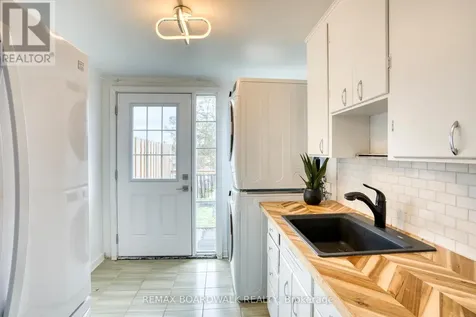27 Allan Street Carleton Place ON K7C 1T1