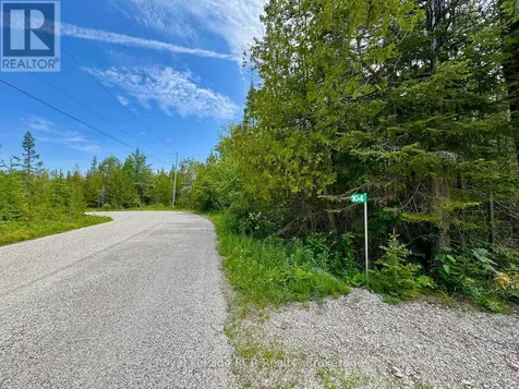 104 Little Pine Drive Northern Bruce Peninsula ON N0H 1W0