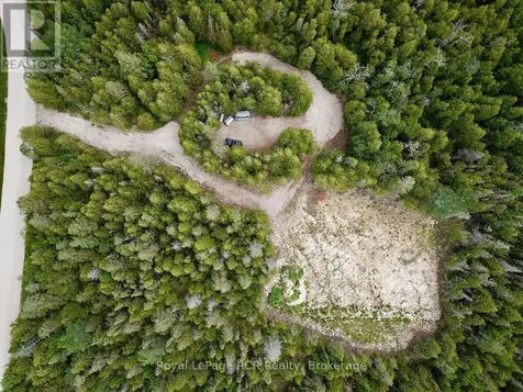 104 Little Pine Drive Northern Bruce Peninsula ON N0H 1W0