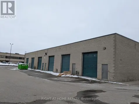 62 Plant Farm Boulevard Brantford ON N3S 7W3