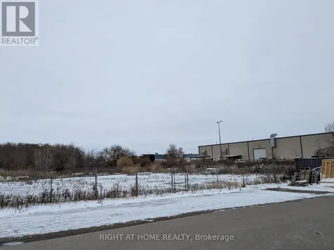 62 Plant Farm Boulevard Brantford ON N3S 7W3