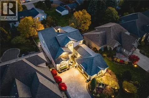 712 Highvalley Road Ancaster ON L9R 4E9
