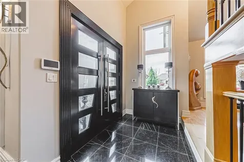 712 Highvalley Road Ancaster ON L9R 4E9