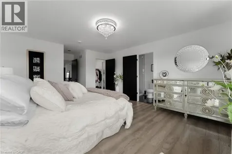 14 Willowbrook Drive Welland ON L3C 0G1