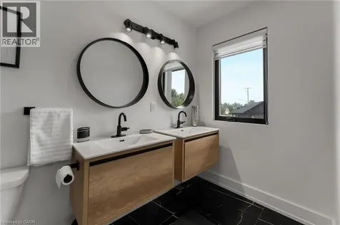 14 Willowbrook Drive Welland ON L3C 0G1