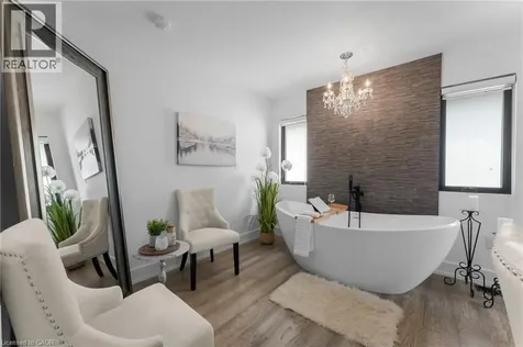 14 Willowbrook Drive Welland ON L3C 0G1