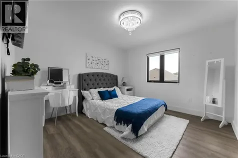 14 Willowbrook Drive Welland ON L3C 0G1