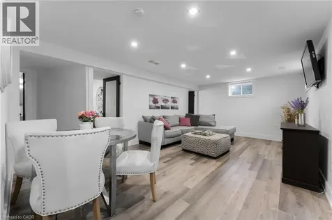14 Willowbrook Drive Welland ON L3C 0G1