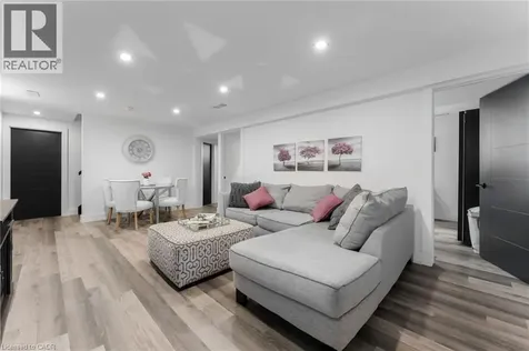 14 Willowbrook Drive Welland ON L3C 0G1