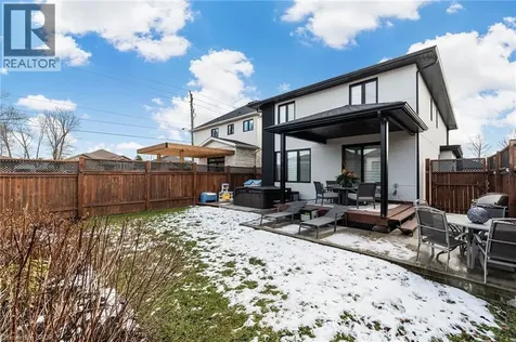 14 Willowbrook Drive Welland ON L3C 0G1