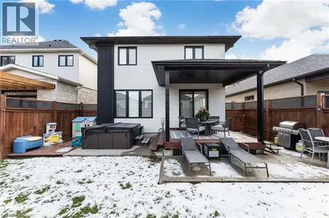 14 Willowbrook Drive Welland ON L3C 0G1