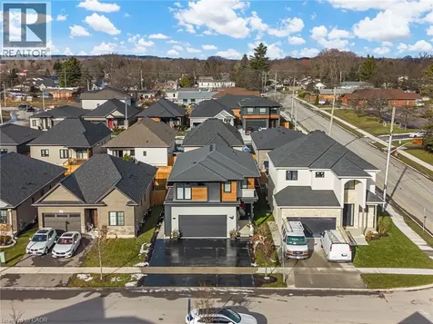 14 Willowbrook Drive Welland ON L3C 0G1