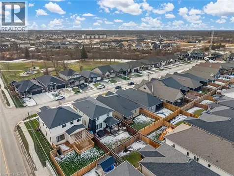 14 Willowbrook Drive Welland ON L3C 0G1