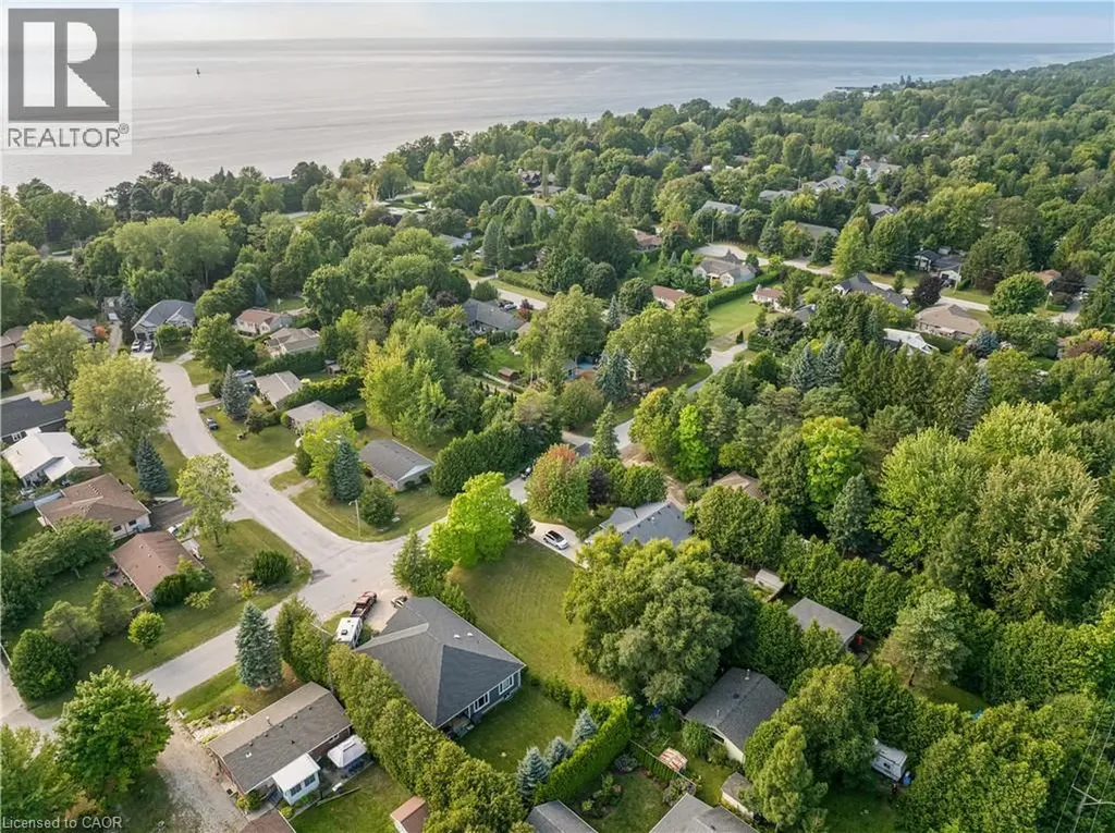 10 Hamilton Street Bayfield ON N0M 1G0
