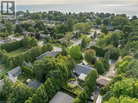 10 Hamilton Street Bayfield ON N0M 1G0