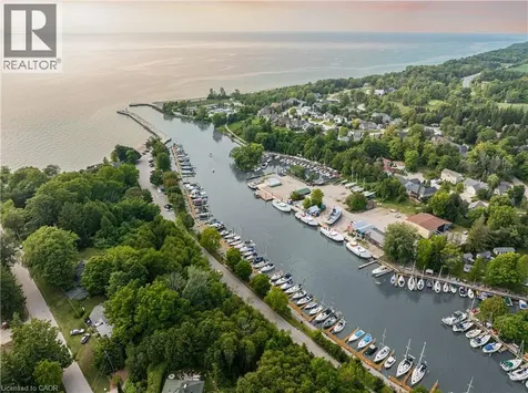 10 Hamilton Street Bayfield ON N0M 1G0