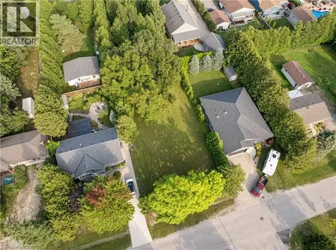 10 Hamilton Street Bayfield ON N0M 1G0