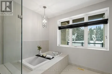 107 Maple Lane Blue Mountains ON N0H 2E0
