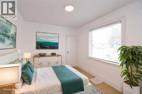215 Walter Avenue South Hamilton ON L8K 3L3