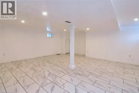 215 Walter Avenue South Hamilton ON L8K 3L3