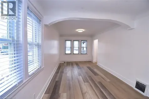 215 Walter Avenue South Hamilton ON L8K 3L3