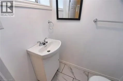 215 Walter Avenue South Hamilton ON L8K 3L3