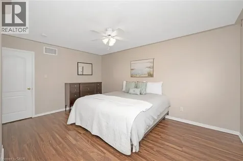 2189 Shorncliffe Boulevard Oakville ON L6M 3X2