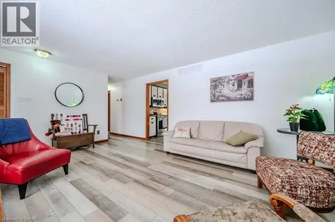 39 Bannockburn Road Kitchener ON N2R 1M1
