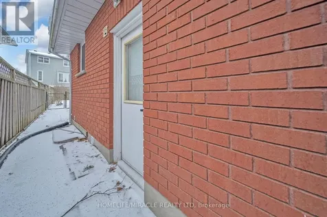 261 Country Hill Drive Kitchener ON N2E 2C1