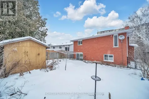 261 Country Hill Drive Kitchener ON N2E 2C1