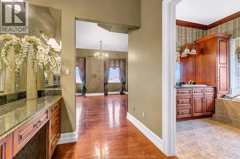 1585 Stoneybrook Crescent Windsor ON N9G 2Z4