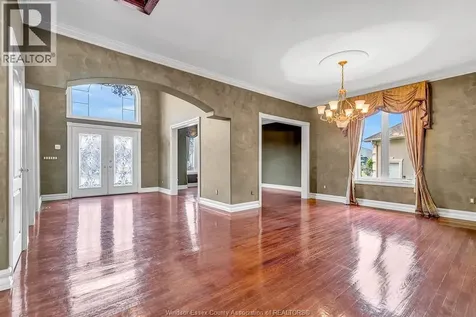 1585 Stoneybrook Crescent Windsor ON N9G 2Z4