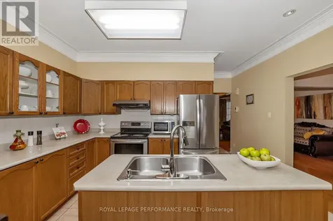 644 Valin Street Ottawa ON K4A 3S9