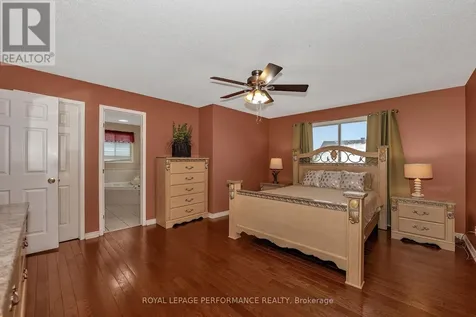 644 Valin Street Ottawa ON K4A 3S9