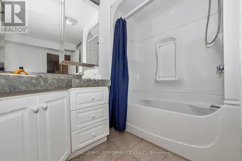 644 Valin Street Ottawa ON K4A 3S9