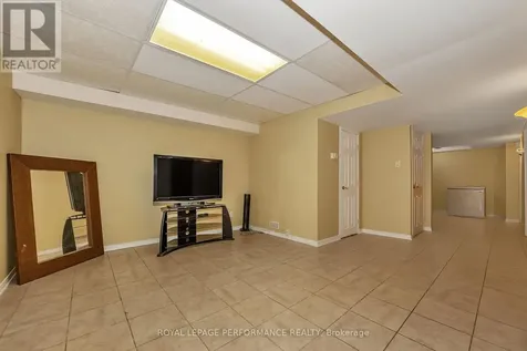 644 Valin Street Ottawa ON K4A 3S9