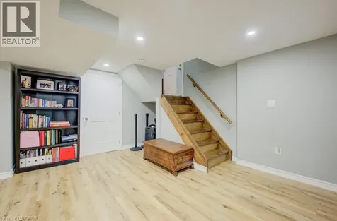 1 Bryant Court Hamilton ON L8K 4A9
