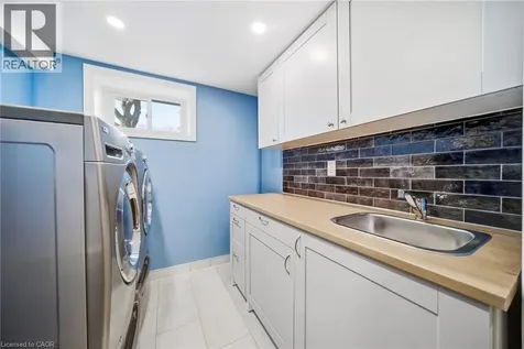 1 Bryant Court Hamilton ON L8K 4A9