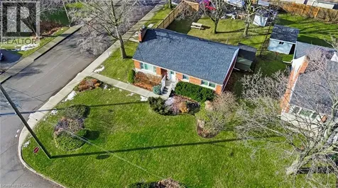 1 Bryant Court Hamilton ON L8K 4A9