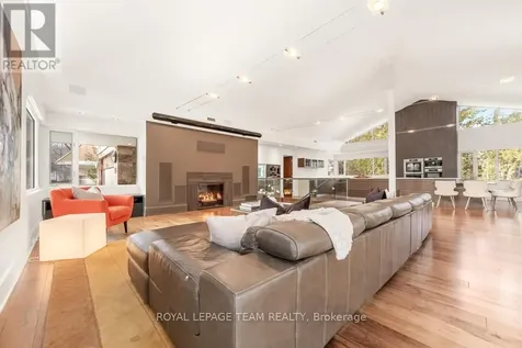 55 Willingdon Road Ottawa ON K1M 2J6