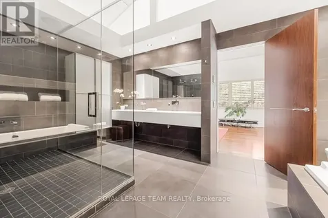 55 Willingdon Road Ottawa ON K1M 2J6