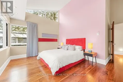 55 Willingdon Road Ottawa ON K1M 2J6