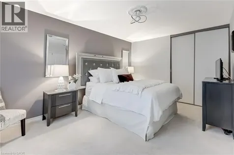 2825 Gananoque Drive Mississauga ON L5N 1V6