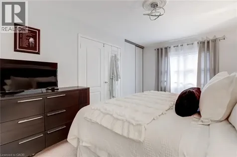 2825 Gananoque Drive Mississauga ON L5N 1V6